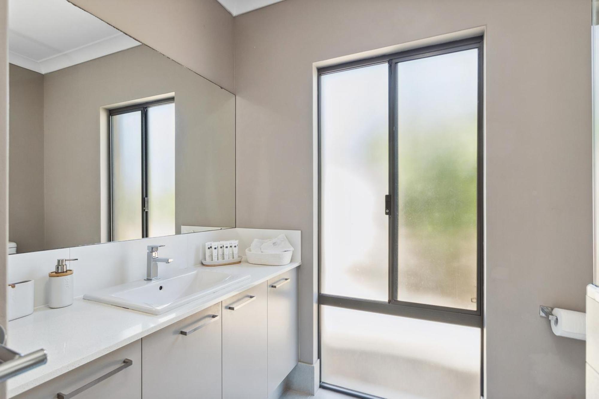Tranquil Gumnut Cottage - Close To Airport Perth Exterior foto