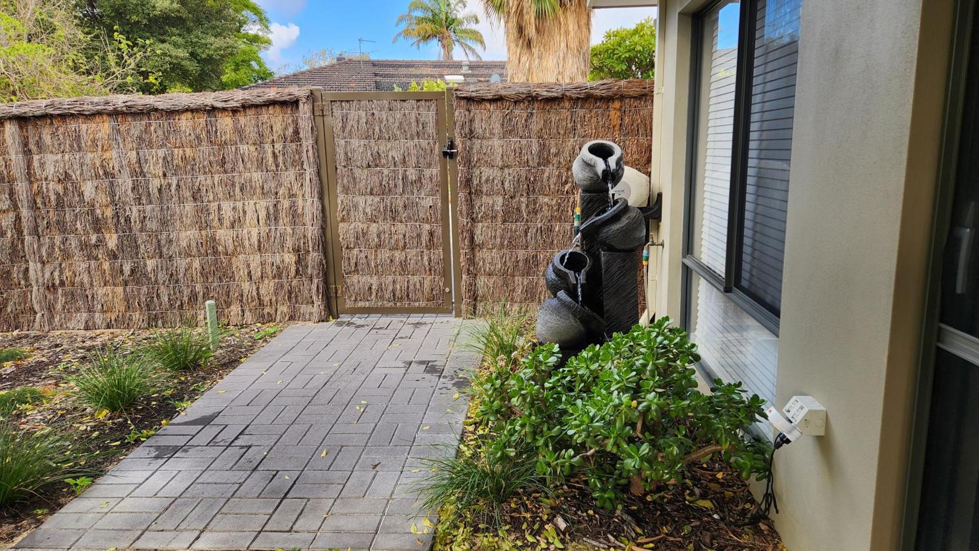 Tranquil Gumnut Cottage - Close To Airport Perth Exterior foto